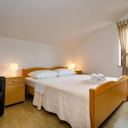Apartman Sintic Krk Town Exterior photo