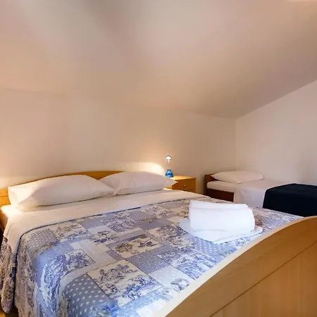 Apartman Sintic Krk Town Exterior photo