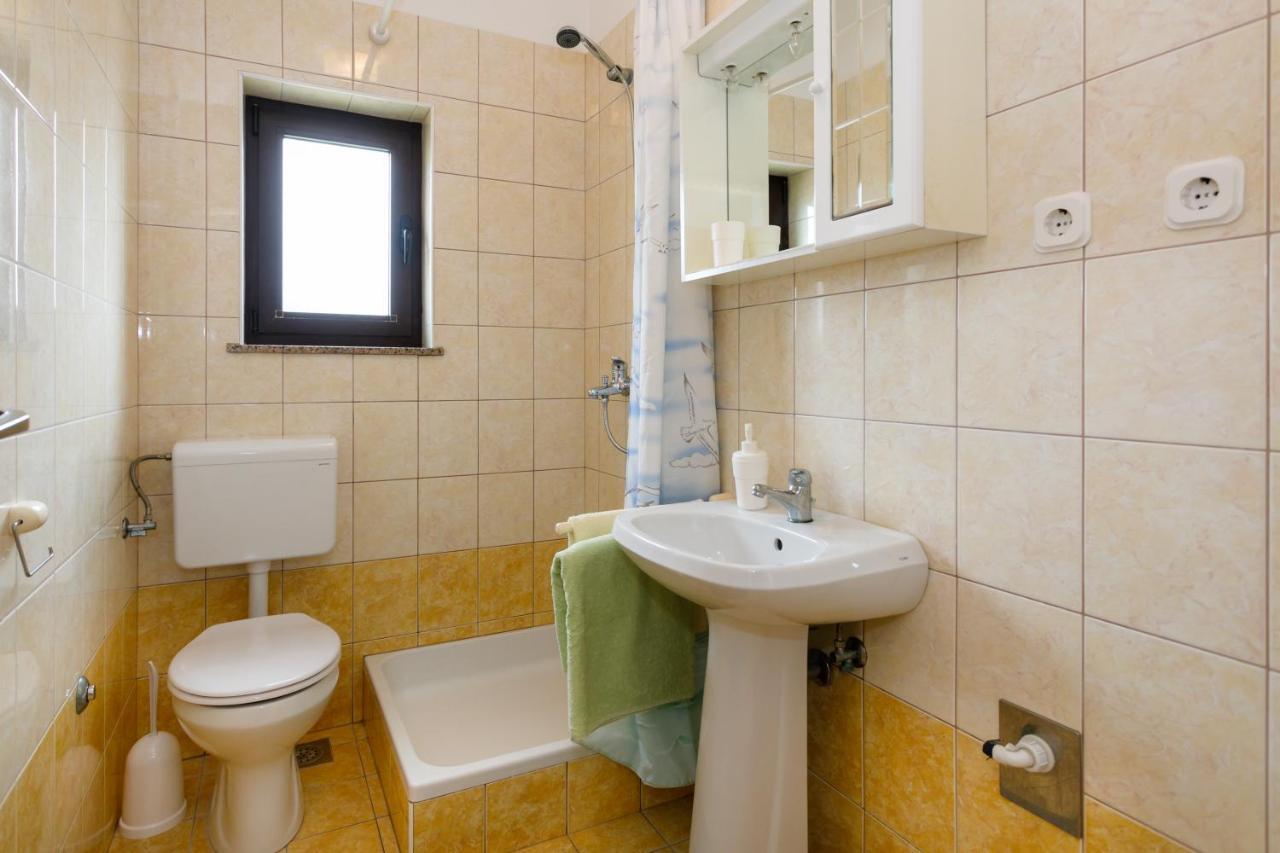 Sintic Apartment *